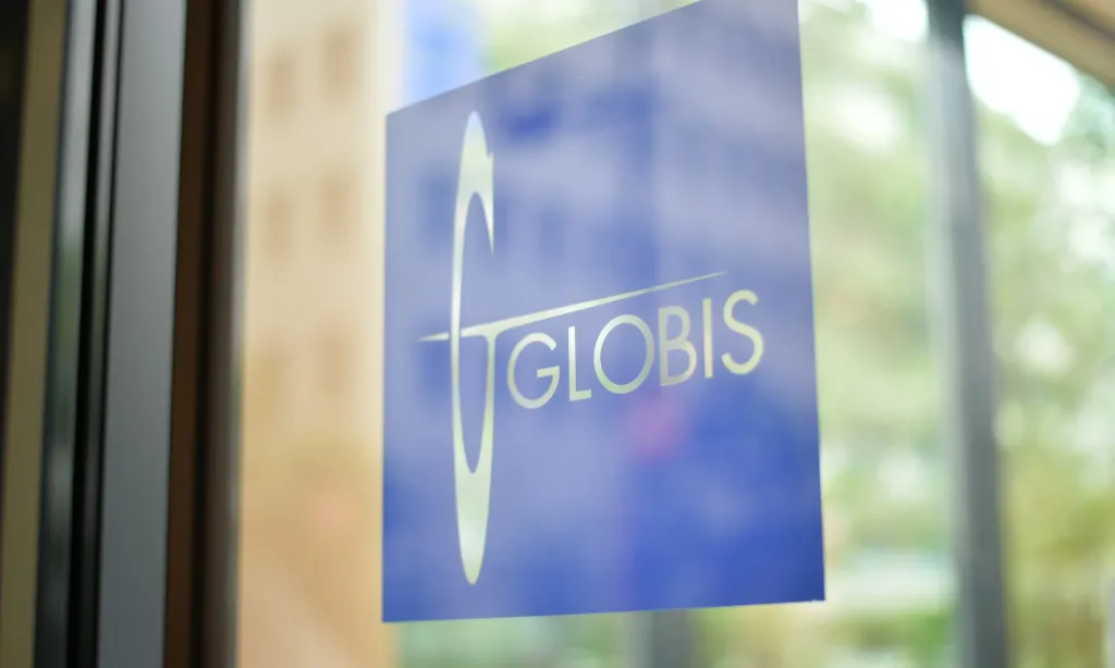 GLOBIS