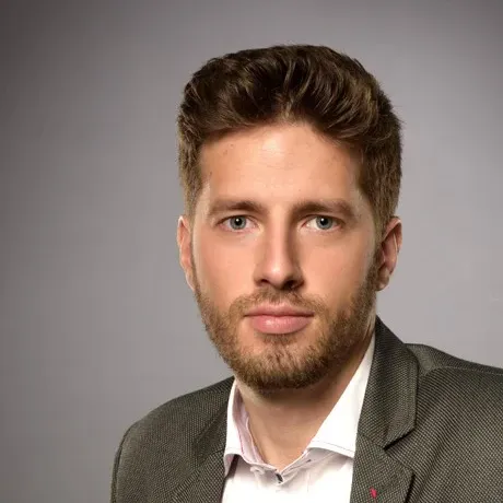Headshot of Nil Postius Echeverri